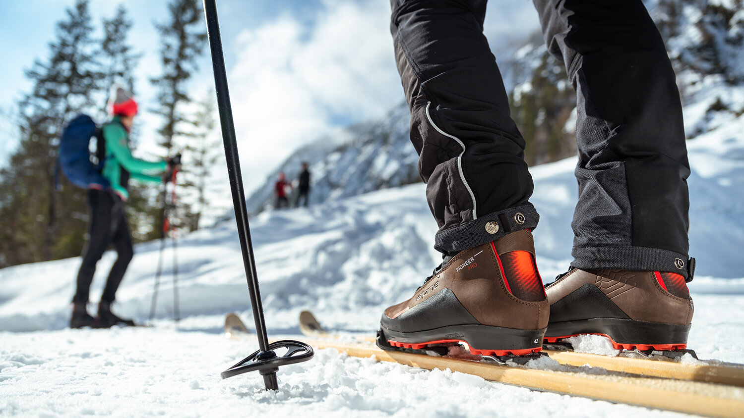 https://www.alpinashop.dk/pub_docs/files/Alpina_BC_Alenfra__Z6A4378-Edit_vecje.jpg
