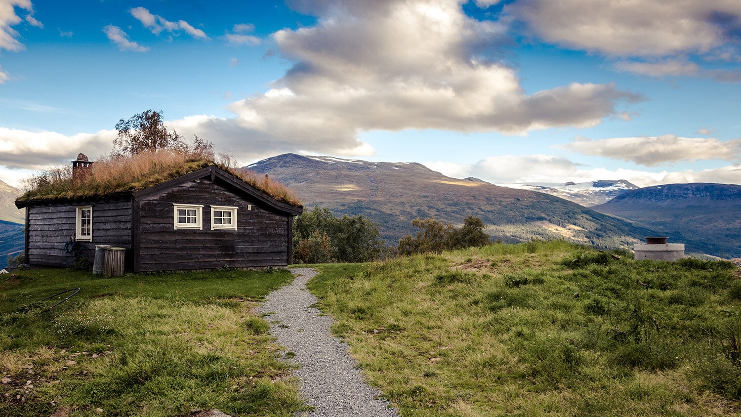 https://www.alpinashop.dk/pub_docs/files/Fjellsko/pexels-lukas-kloeppel-577697.jpg